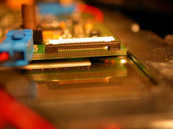 Image:connector-front.jpg